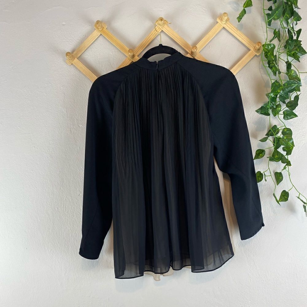 O'2ND | Pleated Blouse N425 - Picture 6 of 6